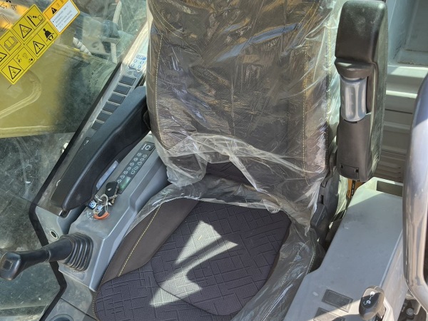 徐工XE200DA履帶式挖掘機