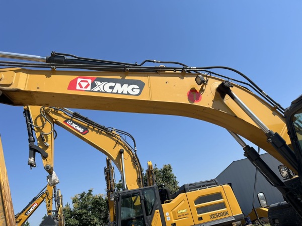 徐工XE200DA履帶式挖掘機