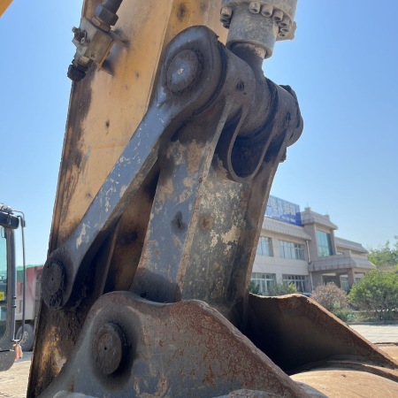 徐工XE200DA履带式挖掘机