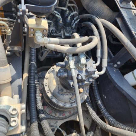 徐工XE550DK履带式挖掘机