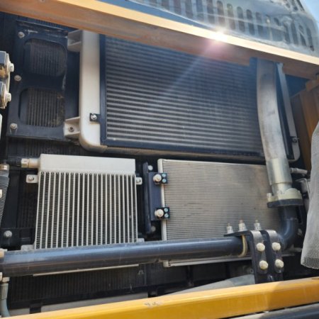 徐工XE550DK履带式挖掘机