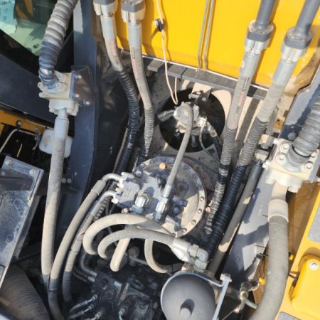 徐工XE550DK履带式挖掘机