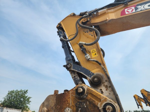 徐工XE550DK履帶式挖掘機