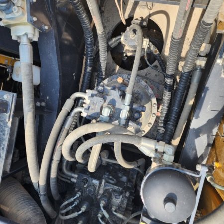 徐工XE550DK履带式挖掘机