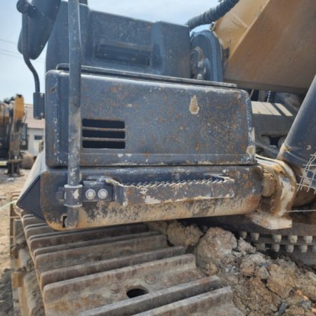 徐工XE550DK履带式挖掘机