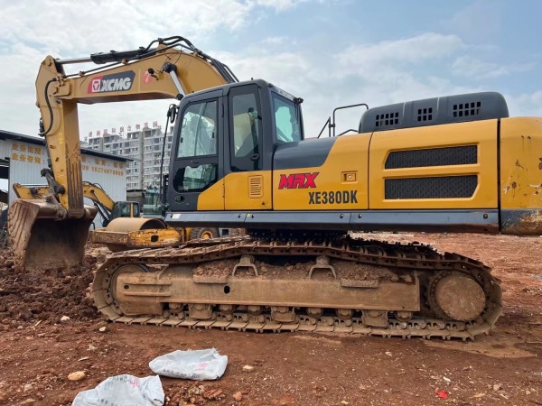 徐工XE380DK履帶式挖掘機