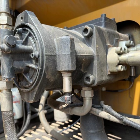 徐工XE380DK履带式挖掘机