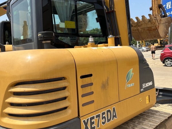 徐工XE55DA履帶式挖掘機(jī)