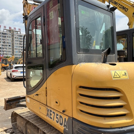 徐工XE60DA履带式挖掘机