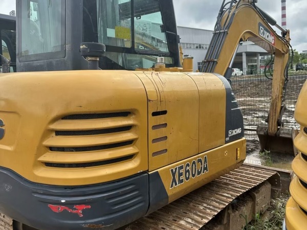 徐工XE60DA履帶式挖掘機(jī)