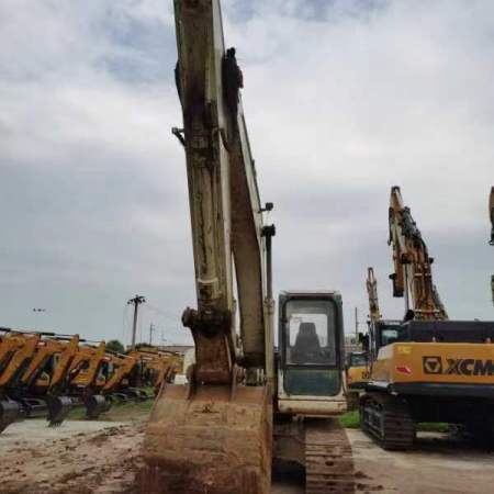 中联重科ZE205E履带式挖掘机