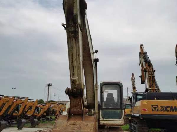 中聯(lián)重科ZE205E履帶式挖掘機