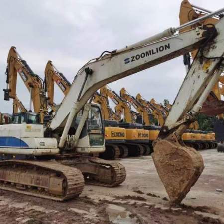 中联重科ZE205E履带式挖掘机