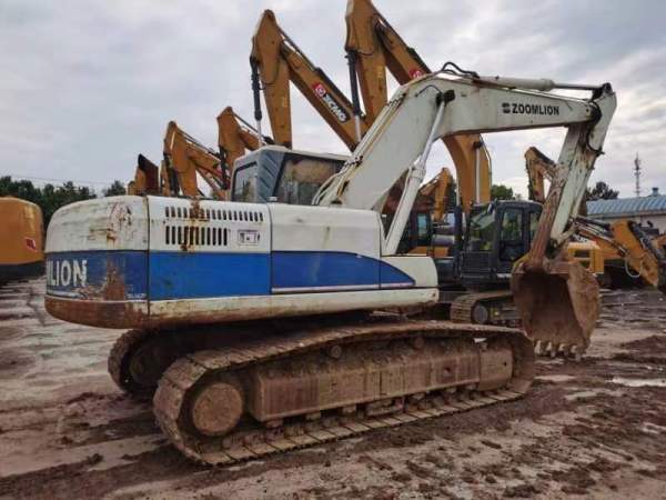 中聯(lián)重科ZE205E履帶式挖掘機