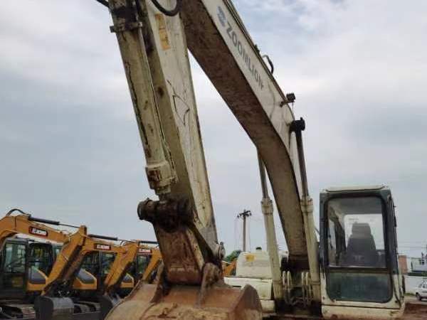 中聯(lián)重科ZE205E履帶式挖掘機