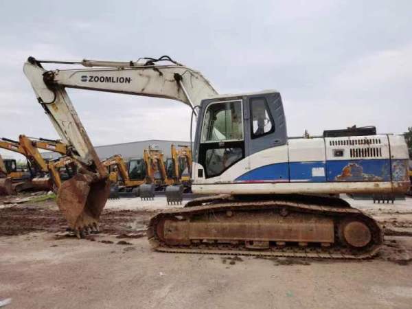 中聯(lián)重科ZE205E履帶式挖掘機