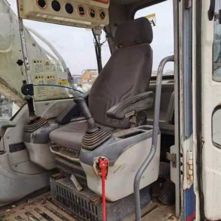 中联重科ZE205E履带式挖掘机