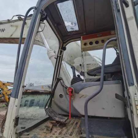 中联重科ZE205E履带式挖掘机