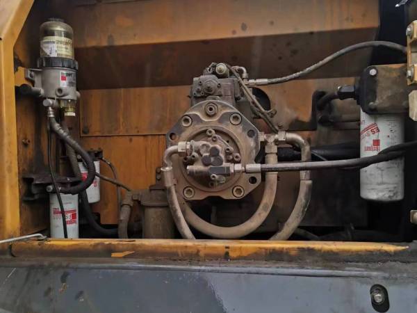 徐工XE400DK履帶式挖掘機(jī)