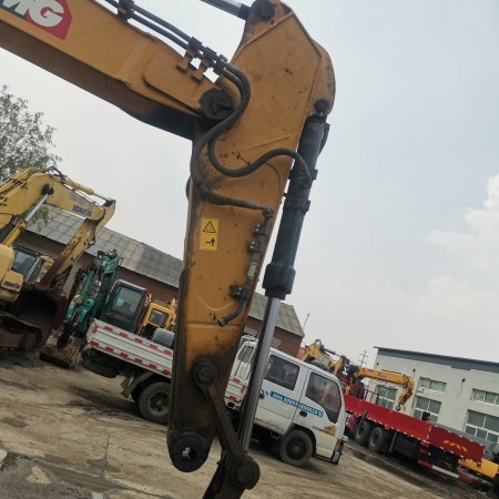 徐工XE400DK履带式挖掘机