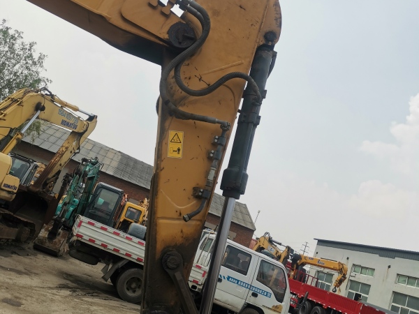 徐工XE400DK履帶式挖掘機(jī)