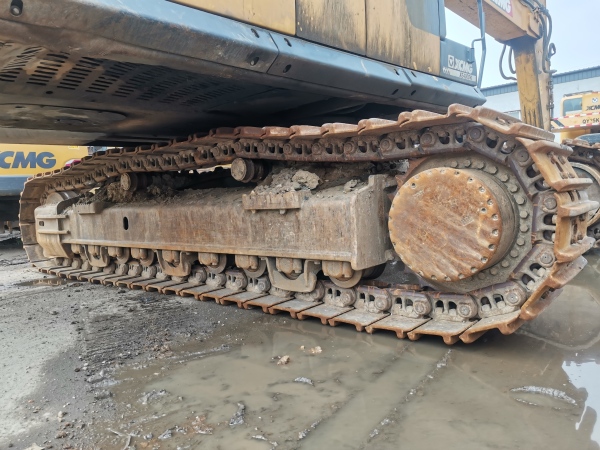 徐工XE400DK履帶式挖掘機(jī)