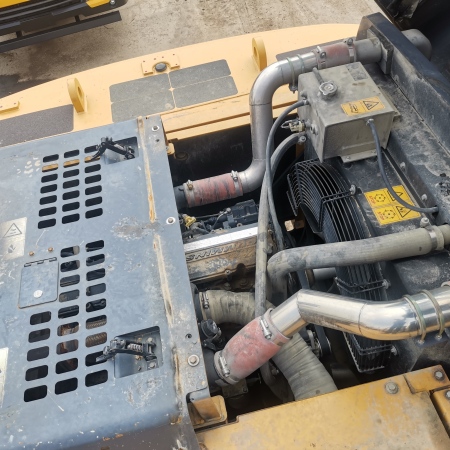 徐工XE400DK履带式挖掘机