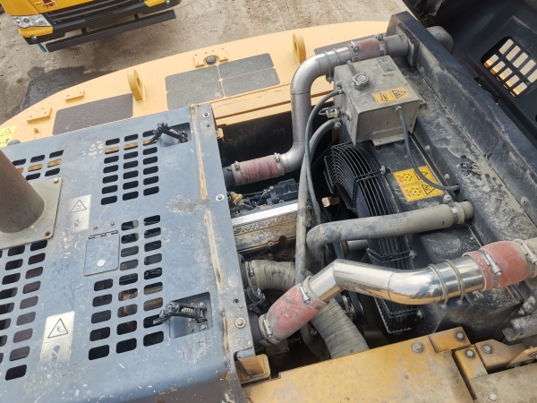 徐工XE400DK履帶式挖掘機(jī)