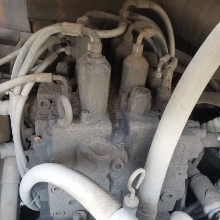 徐工XE400DK履带式挖掘机