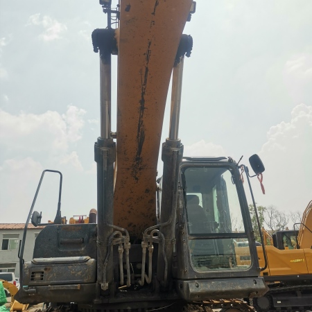 徐工XE400DK履带式挖掘机