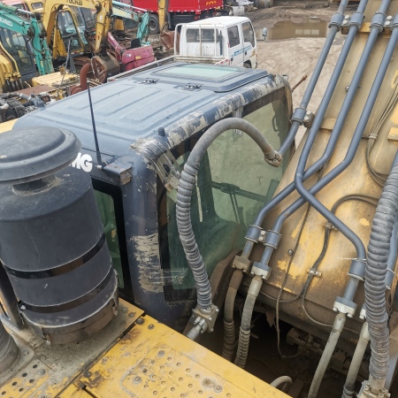 徐工XE400DK履带式挖掘机