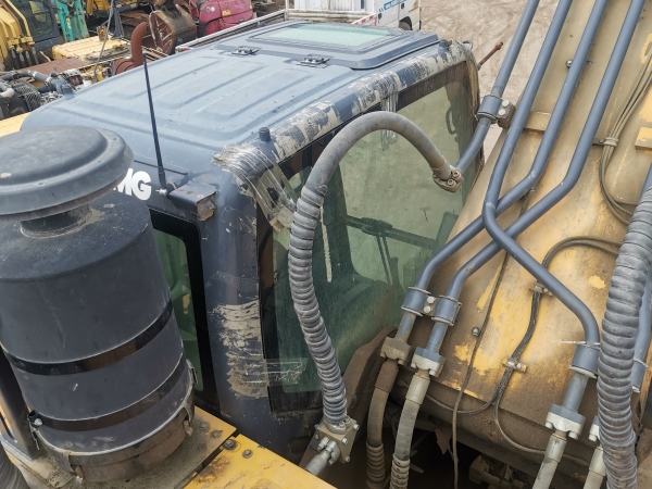 徐工XE400DK履帶式挖掘機(jī)