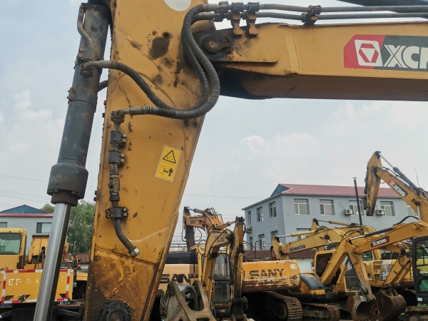 徐工XE400DK履帶式挖掘機(jī)