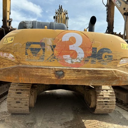 徐工XE370D履带式挖掘机