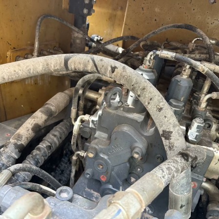 徐工XE370D履带式挖掘机