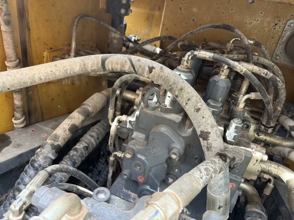 徐工XE370D履帶式挖掘機(jī)