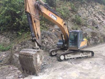 徐工XE215DA履帶式挖掘機