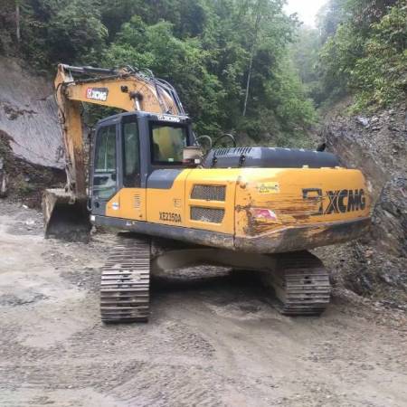 徐工XE215DA履带式挖掘机