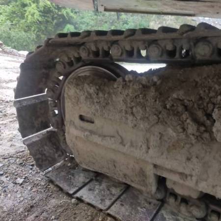 徐工XE215DA履带式挖掘机