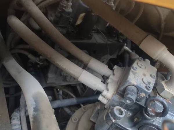 徐工XE215DA履帶式挖掘機(jī)