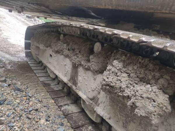 徐工XE215DA履帶式挖掘機(jī)