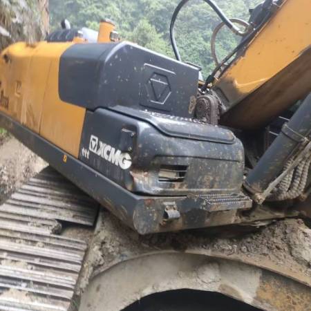 徐工XE215DA履带式挖掘机