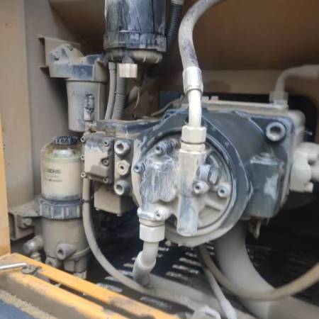 徐工XE215DA履带式挖掘机