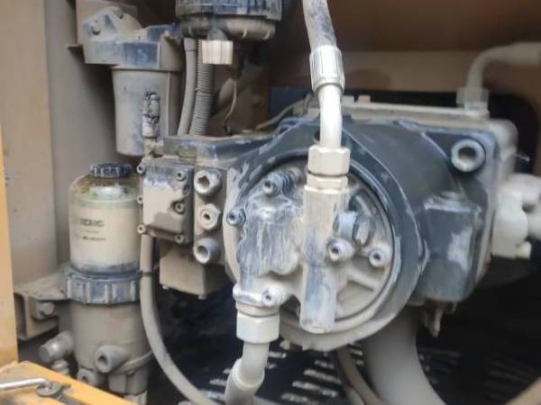 徐工XE215DA履帶式挖掘機(jī)