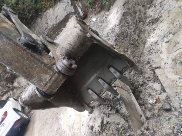 徐工XE215DA履帶式挖掘機(jī)