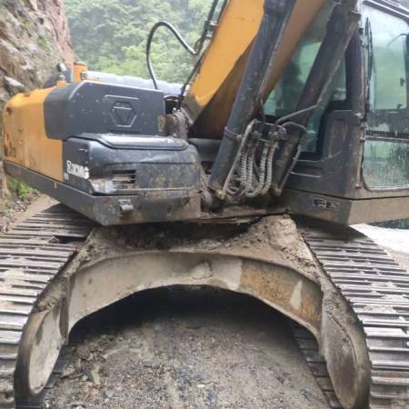 徐工XE215DA履带式挖掘机