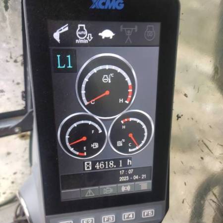 徐工XE215DA履带式挖掘机