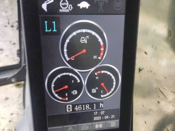 徐工XE215DA履帶式挖掘機(jī)