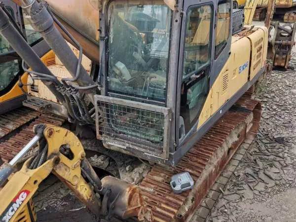 三一重工SY365C履帶式挖掘機(jī)