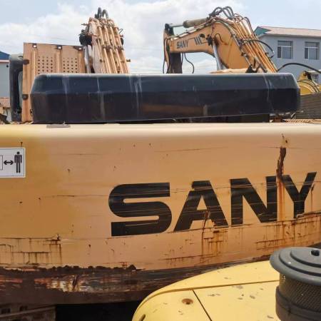 三一重工SY365C履带式挖掘机